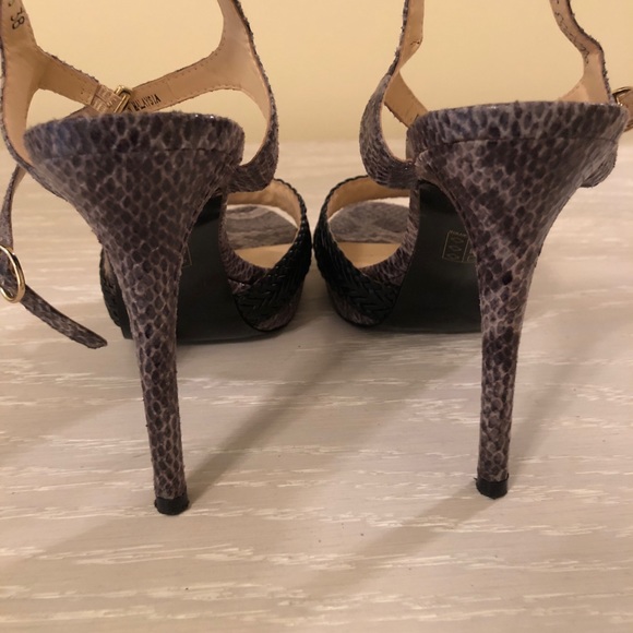 Leather and embossed snakeskin sandals - Picture 5 of 6